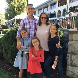 Meet your Posher, Shana